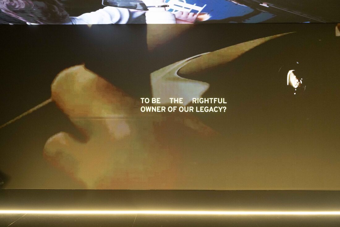 Painel com a pergunta To be the rightful owner of our legacy