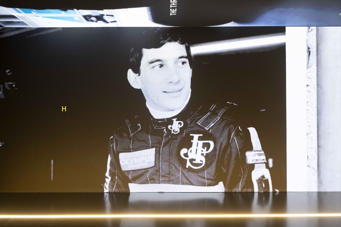 Retrato de Ayrton Senna nas telas do evento